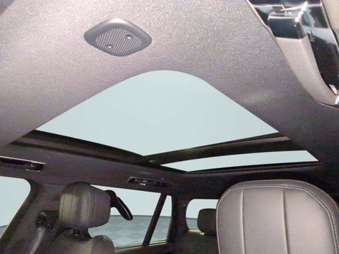 New 2026 Land Rover Range Rover Long Wheelbase SE AWD/4WD image 24