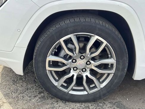 Used 2023 GMC Terrain Denali w/ Denali Premium Package image 9