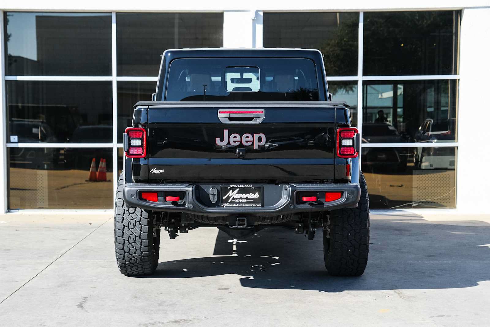 Used 2021 Jeep Gladiator Rubicon AWD/4WD image 11
