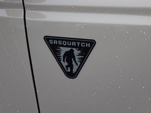 New 2025 Ford Bronco 2-Door w/ Sasquatch Package image 24