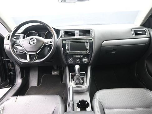 Used 2015 Volkswagen Jetta TDI SE image 25