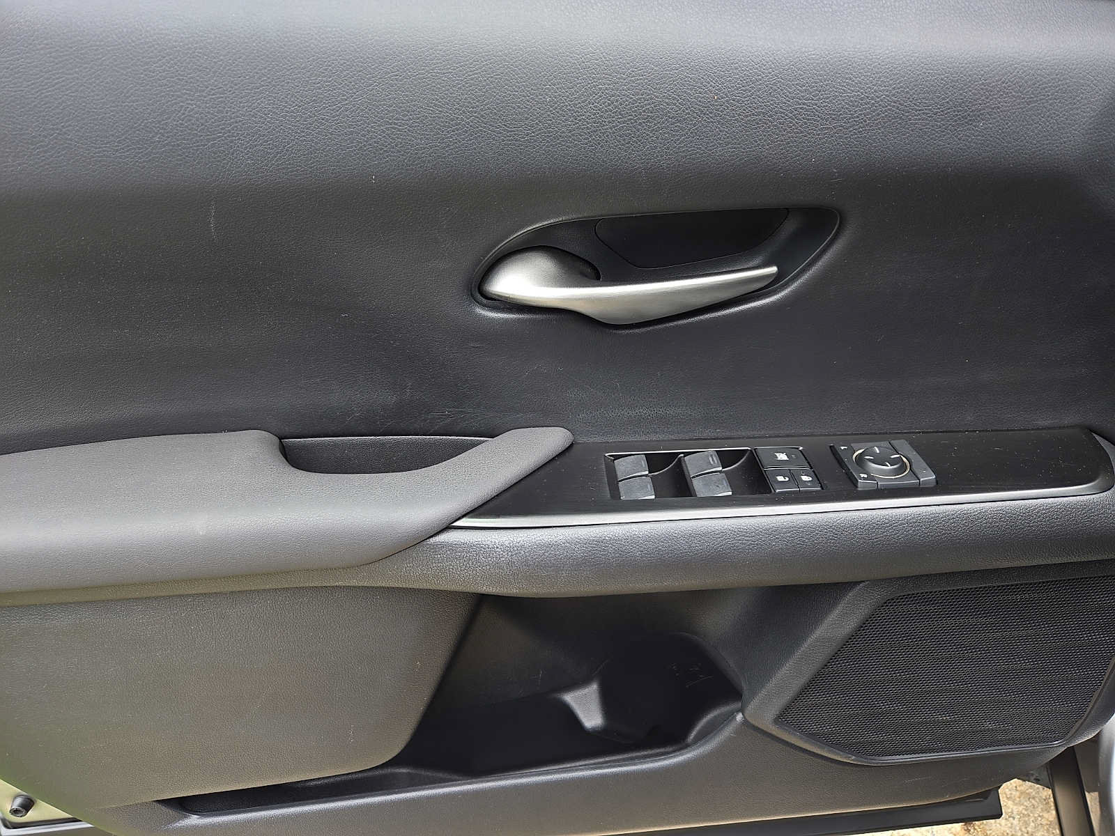 Used 2019 Lexus UX 200 FWD image 10