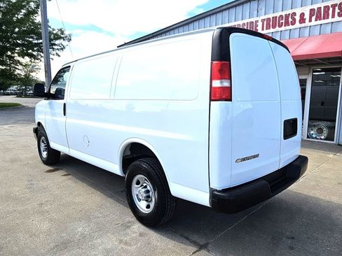 Used 2023 Chevrolet Express 2500 w/ Driver Convenience Package RWD image 7