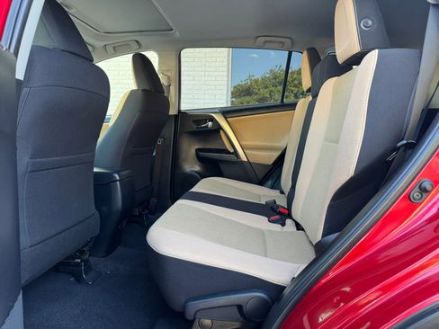 Used 2017 Toyota RAV4 XLE FWD image 18