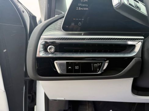 Certified 2024 Cadillac Lyriq Luxury image 21