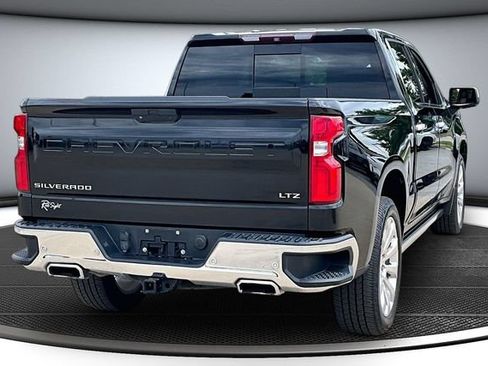 Used 2019 Chevrolet Silverado 1500 LTZ w/ LTZ Premium Package AWD/4WD image 6