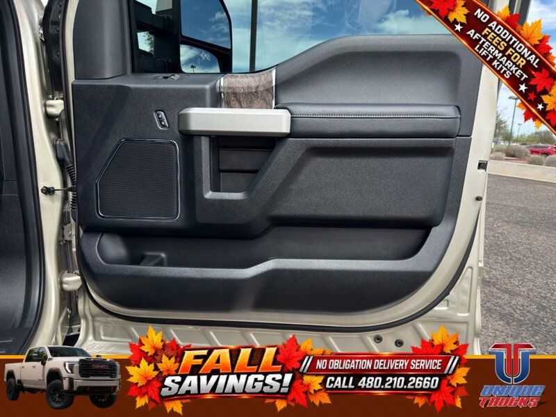 Used 2018 Ford F350 Lariat w/ Lariat Ultimate Package AWD/4WD image 31