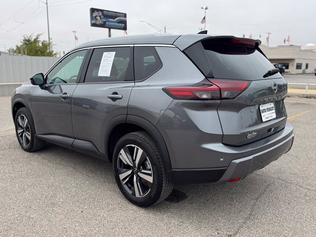 Used 2026 Nissan Rogue SL FWD image 4