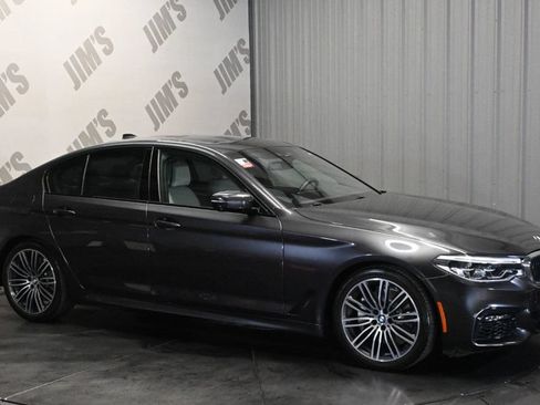 Used 2019 BMW 540i w/ M Sport Package RWD image 3