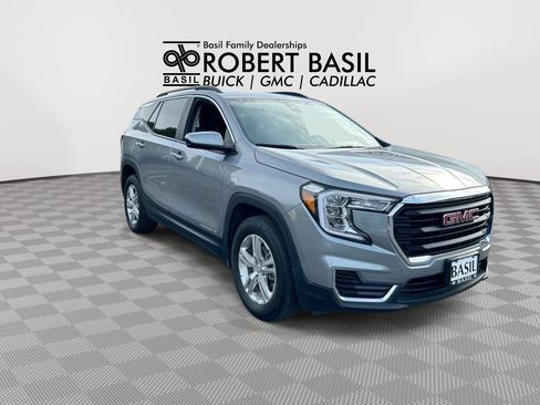 Used 2024 GMC Terrain SLE AWD/4WD image 2