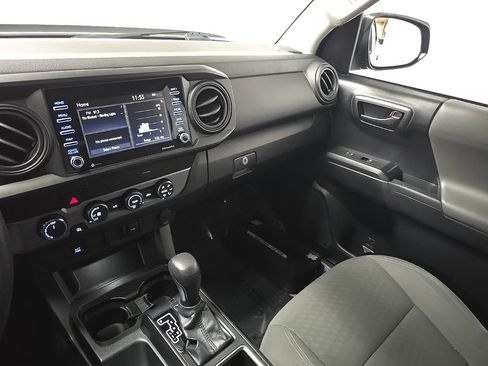 Used 2020 Toyota Tacoma SR image 25