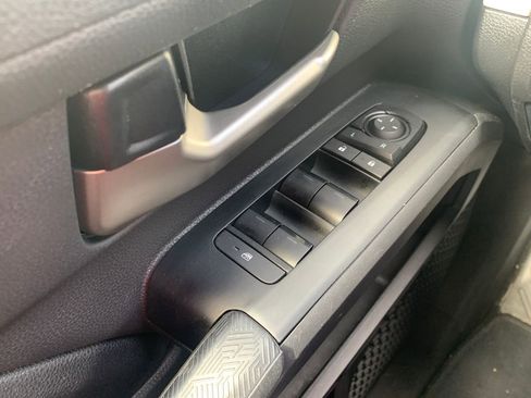 Used 2024 Toyota Tacoma TRD Off-Road image 22