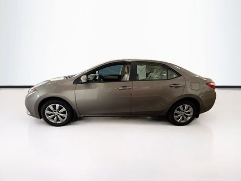 Used 2015 Toyota Corolla LE FWD image 9