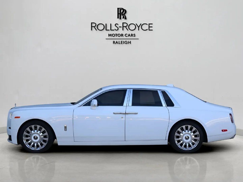 Certified 2019 Rolls-Royce Phantom Sedan RWD image 4