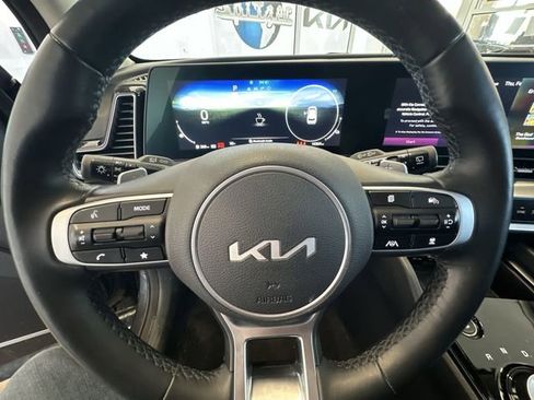 Used 2025 Kia Sportage SX Prestige image 12