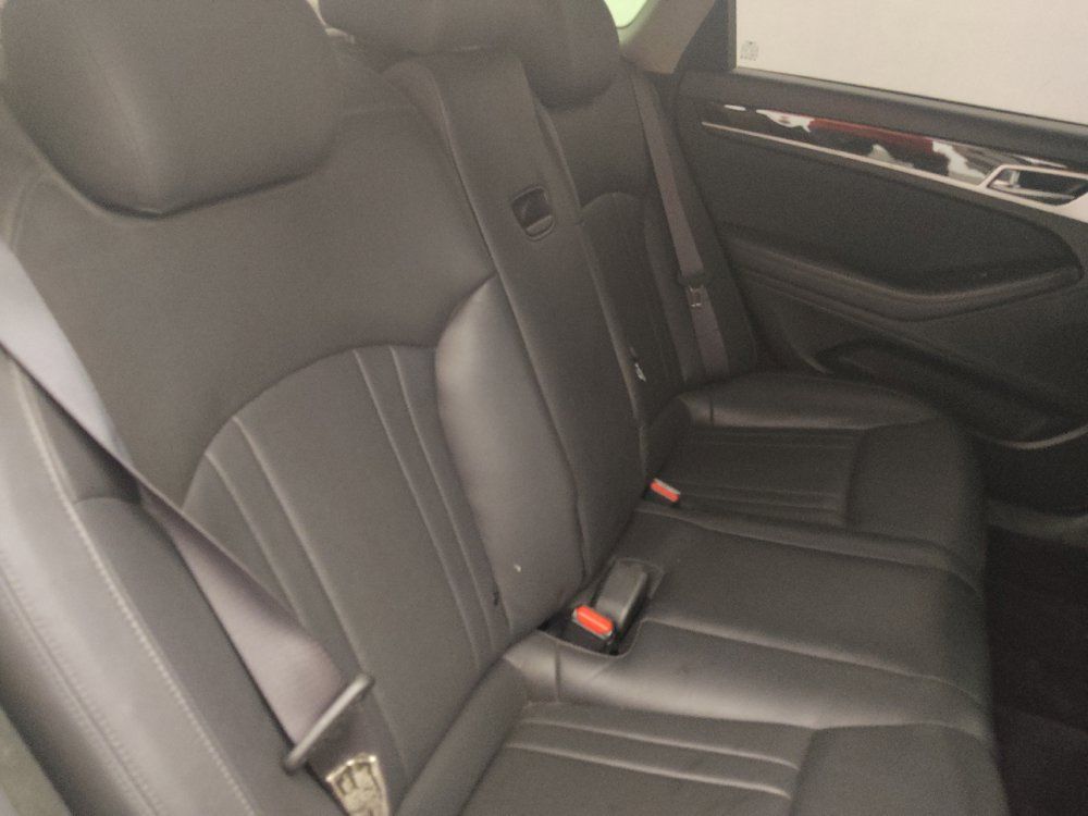 Used 2018 Genesis G80 3.8 RWD image 19