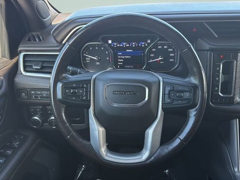 Used 2021 GMC Yukon Denali w/ Denali Premium Package image 26