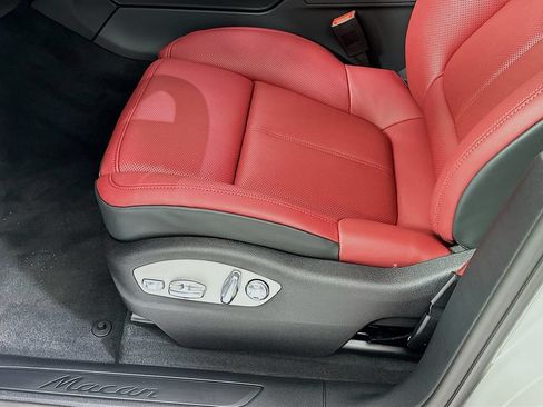 New 2026 Porsche Macan AWD/4WD image 22