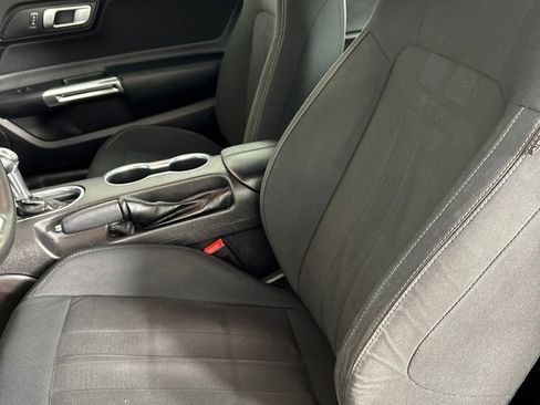 Used 2019 Ford Mustang Coupe image 12