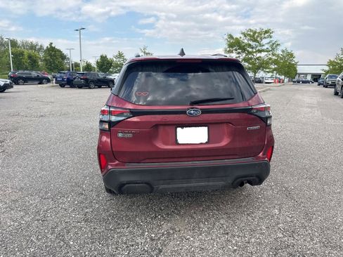 Certified 2025 Subaru Forester Touring AWD/4WD image 8