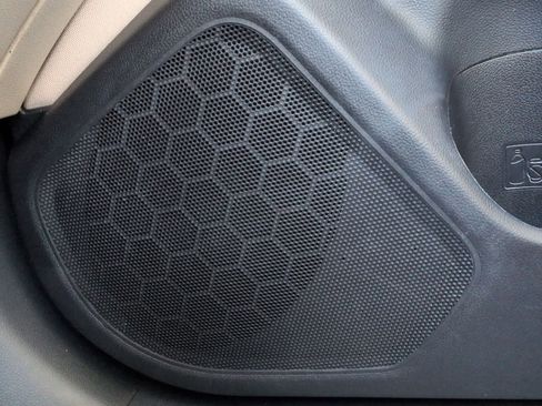 Used 2019 Subaru Outback 2.5i Premium image 30