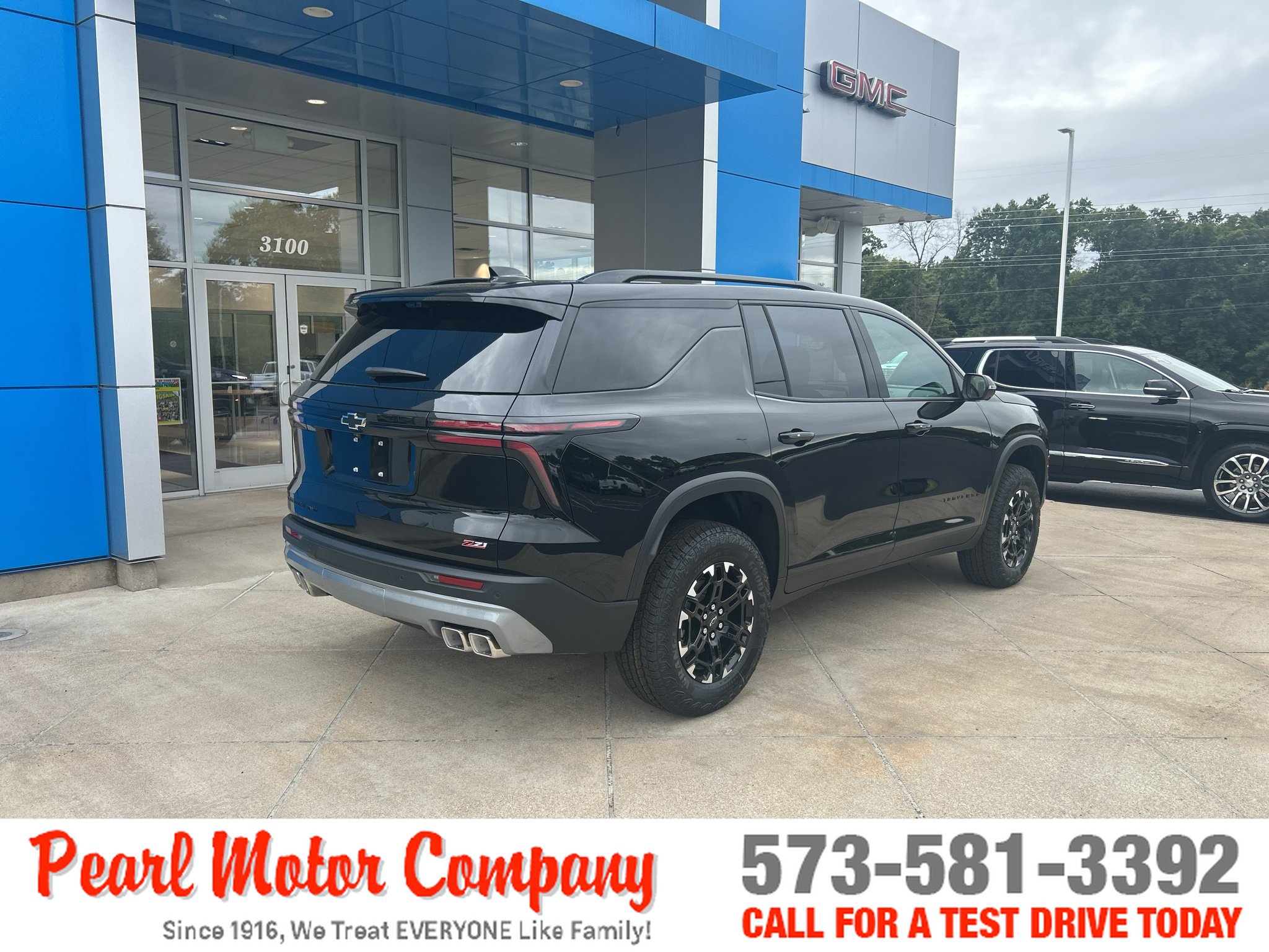 New 2027 Chevrolet Traverse Z71 w/ Driver Confidence Package AWD/4WD image 4