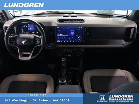 Used 2023 Ford Bronco Wildtrak image 15
