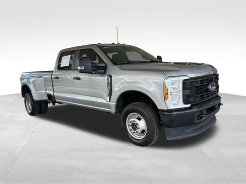 Used 2024 Ford F350 XL image 2