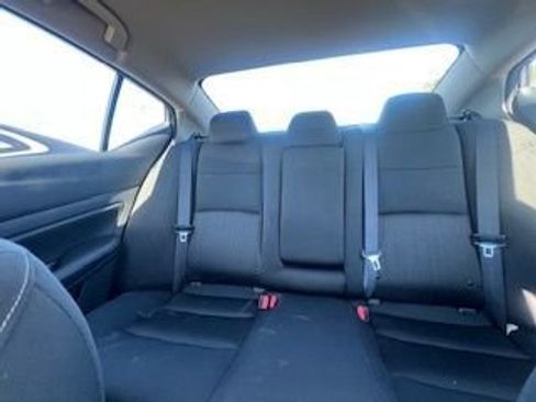 Used 2025 Nissan Altima 2.5 SV image 16