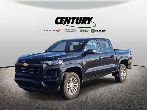Used 2023 Chevrolet Colorado LT w/ LT Convenience Package II image 8