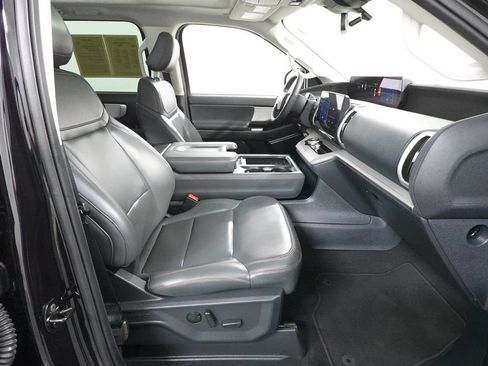 Certified 2025 Ford Expedition Active AWD/4WD image 43