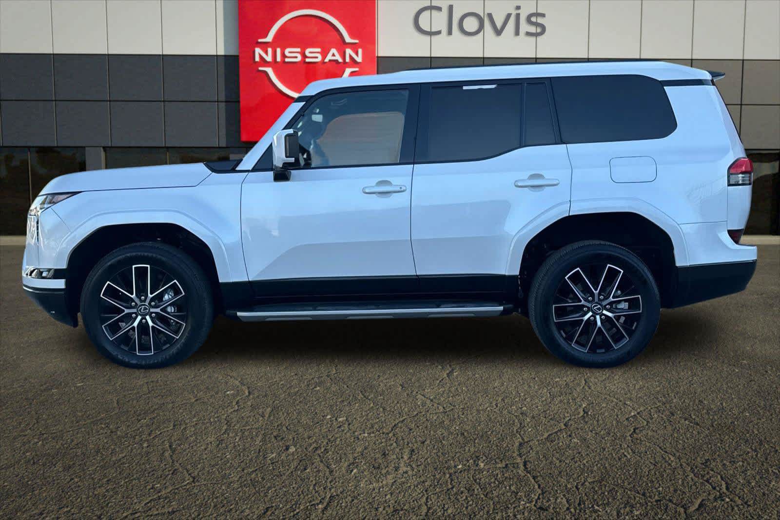 Used 2025 Lexus GX 550 w/ Cold Area Package AWD/4WD image 6