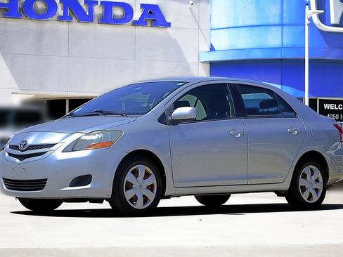 Used 2008 Toyota Yaris Sedan FWD image 1