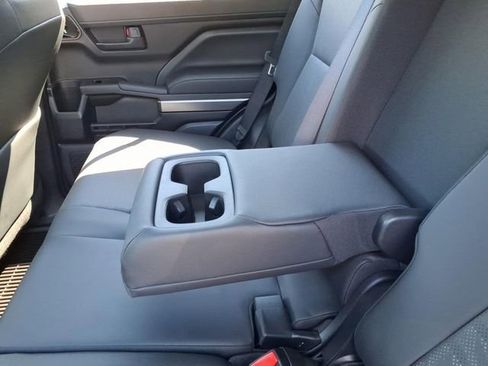 Used 2026 Toyota 4Runner TRD Off-Road Premium AWD/4WD image 9