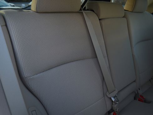 Used 2018 Subaru Outback 2.5i Premium image 35