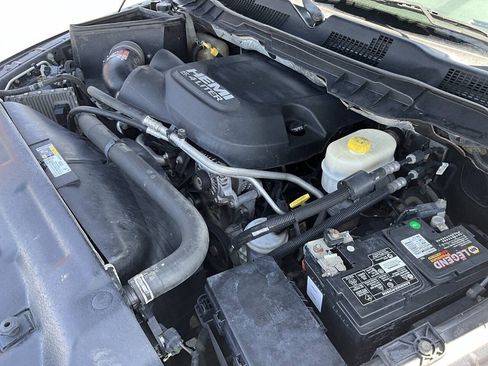 Used 2017 RAM 2500 Tradesman w/ Chrome Appearance Group AWD/4WD image 33