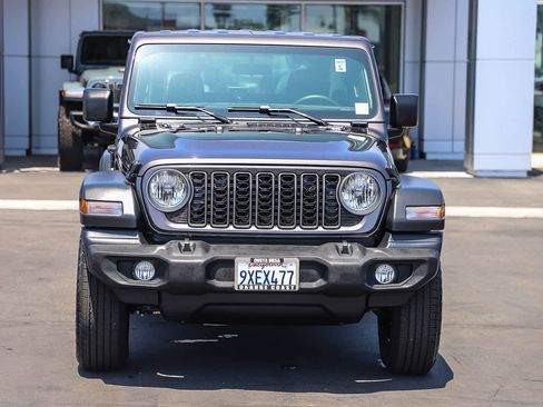 Used 2026 Jeep Wrangler Sport AWD/4WD image 2