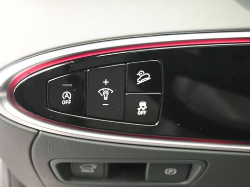 Used 2022 Genesis GV70 2.5T w/ Advanced Package image 18