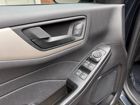 Used 2022 Ford Escape SE w/ Convenience Package image 11