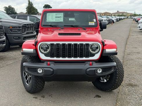 New 2026 Jeep Wrangler Unlimited Rubicon w/ Whitecap Package AWD/4WD image 3