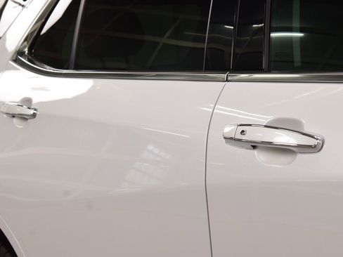 Certified 2024 Chevrolet Equinox Premier AWD/4WD image 14
