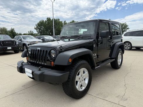 Used 2009 Jeep Wrangler X AWD/4WD image 2