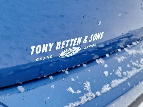 Used 2023 Ford Escape ST-Line w/ Tech Pack #1 image 7