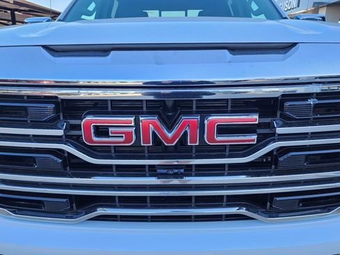 New 2026 GMC Sierra 1500 SLT w/ SLT Premium Plus Package image 10