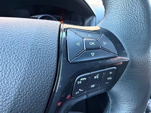 Used 2018 Ford Explorer XLT w/ Equipment Group 202A AWD/4WD image 26