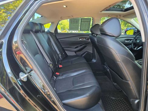 Used 2023 Honda Accord Touring image 12