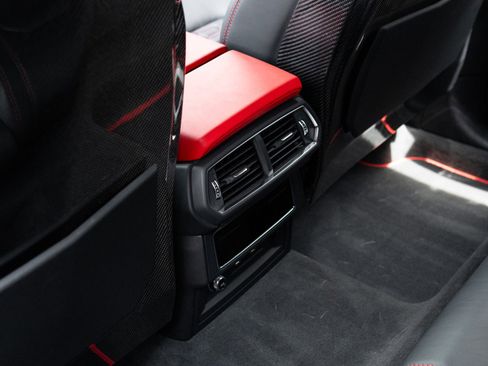 Used 2022 Lamborghini Urus image 46