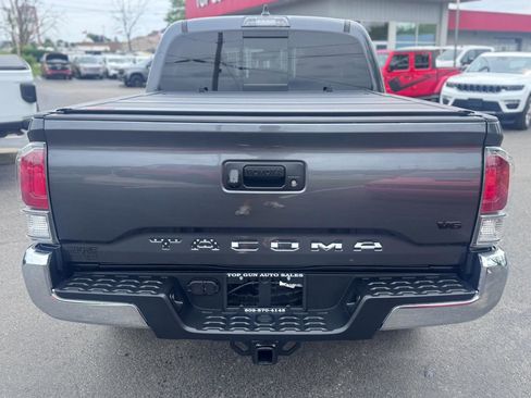 Used 2023 Toyota Tacoma TRD Off-Road AWD/4WD image 4
