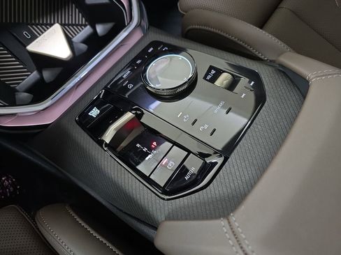 Used 2025 BMW X3 xDrive30i w/ Convenience Package image 26