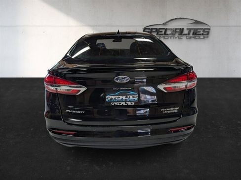 Used 2019 Ford Fusion Titanium image 9